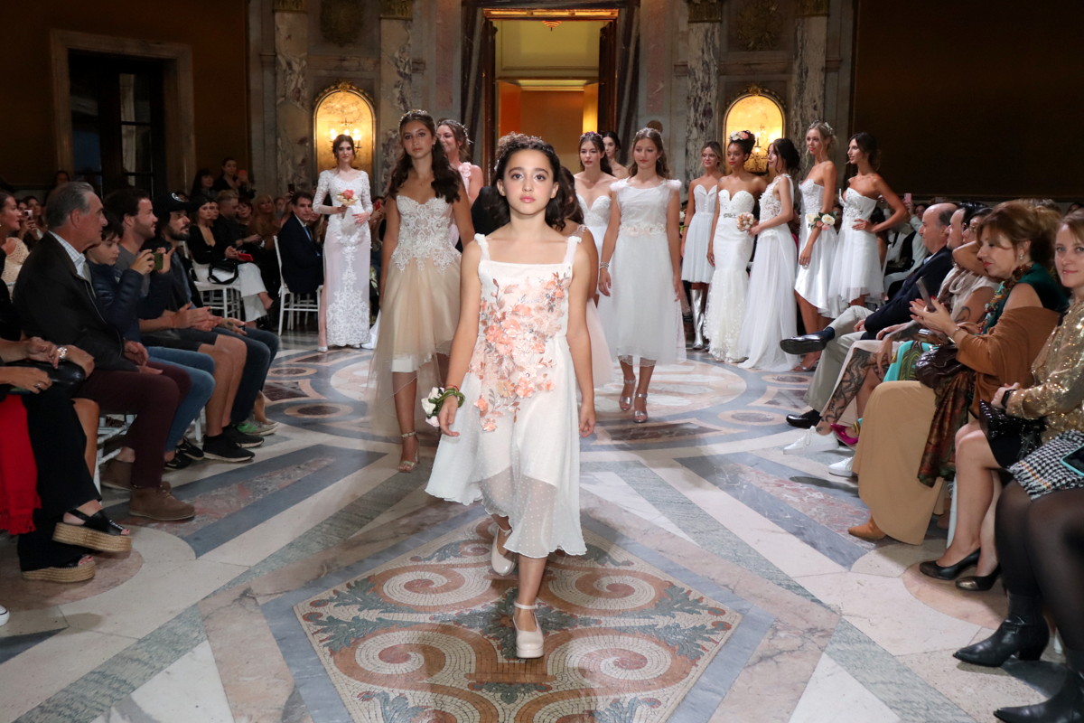 Más de 15 diseñadores presentaron sus nuevas colecciones en Argentina Fashion Week 2022