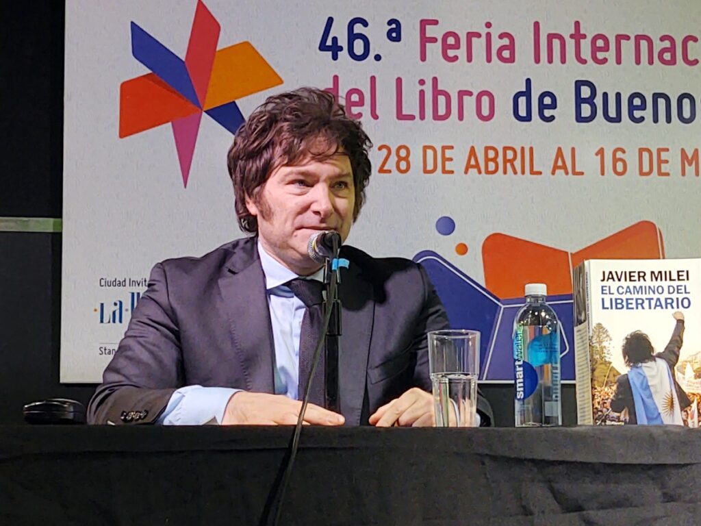 Los Padres De Javier Milei Asistieron A La Presentación De Su Libro