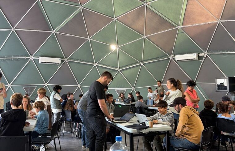 Éxito en el primer Workshop de IA para Niños: De consumidores a creadores en el Parque de la Innovación