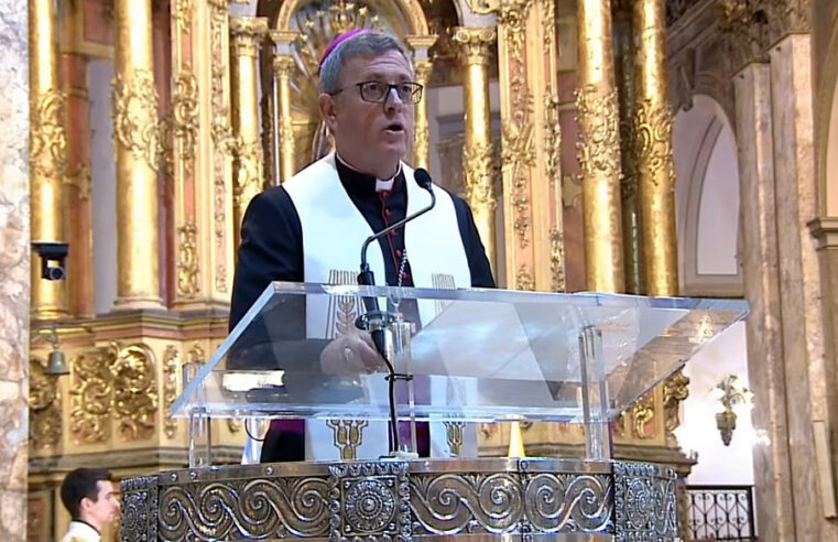 Tensión total en la Catedral: El inesperado ataque que Milei tuvo que escuchar cara a cara