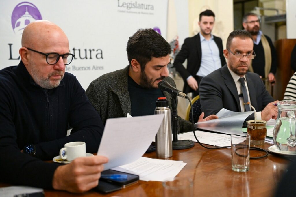 Comisión de transporte y transito