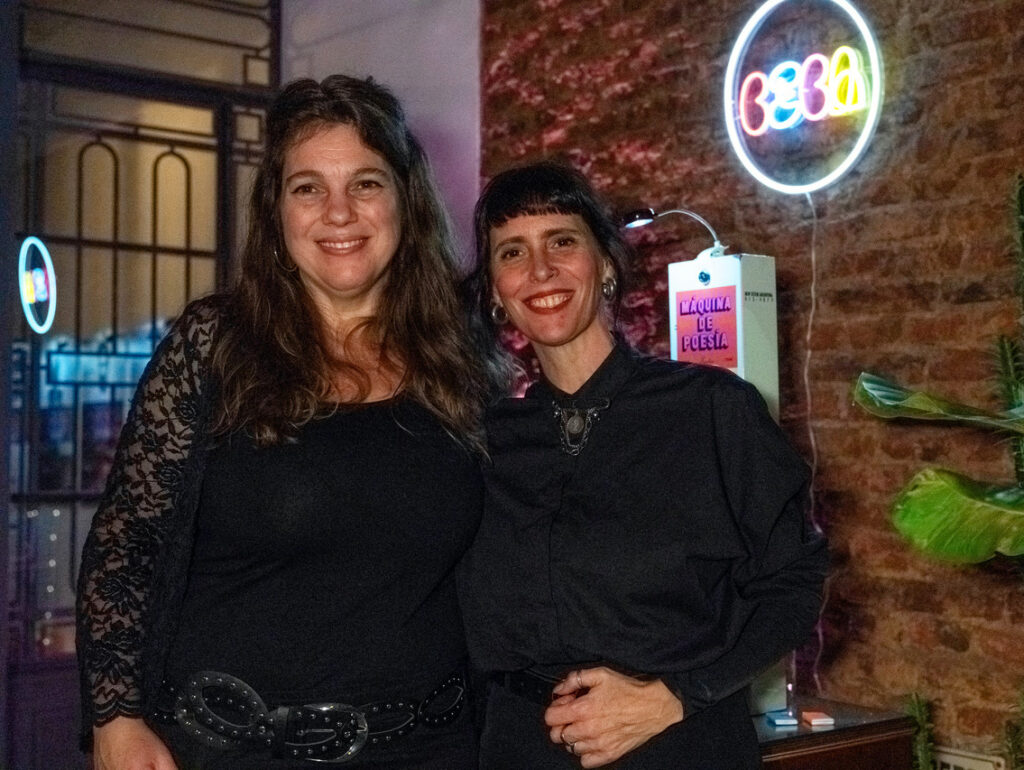 Virginia Isnardi y Victoria Legaspi