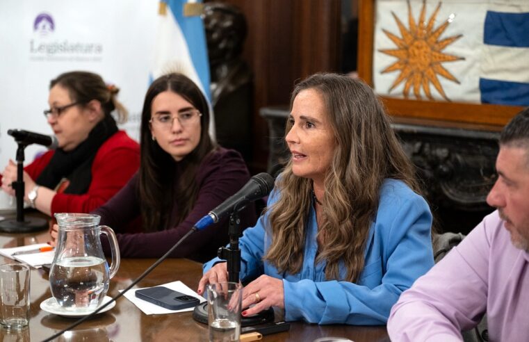 Funcionarios y legisladores