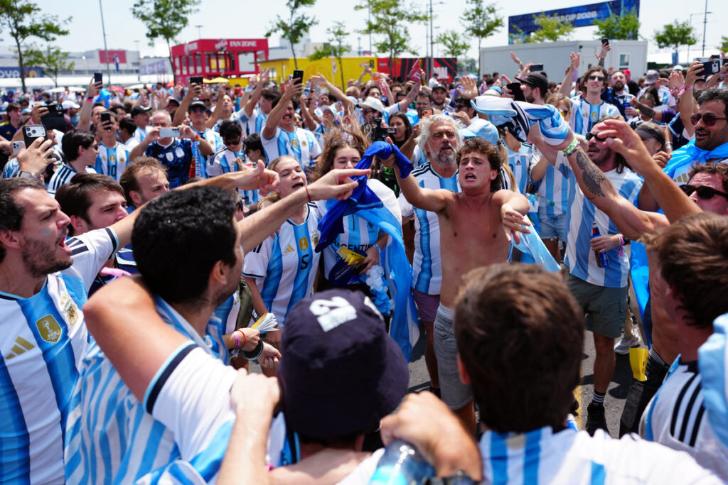 Argentinos