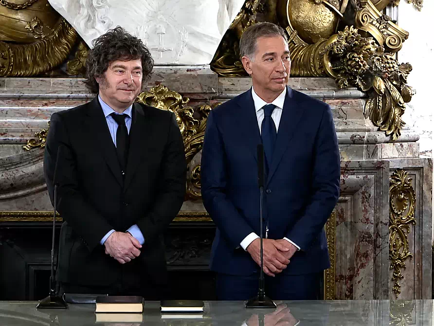El presidente Javier Milei y el jefe de Gabinete, Diego Santilli